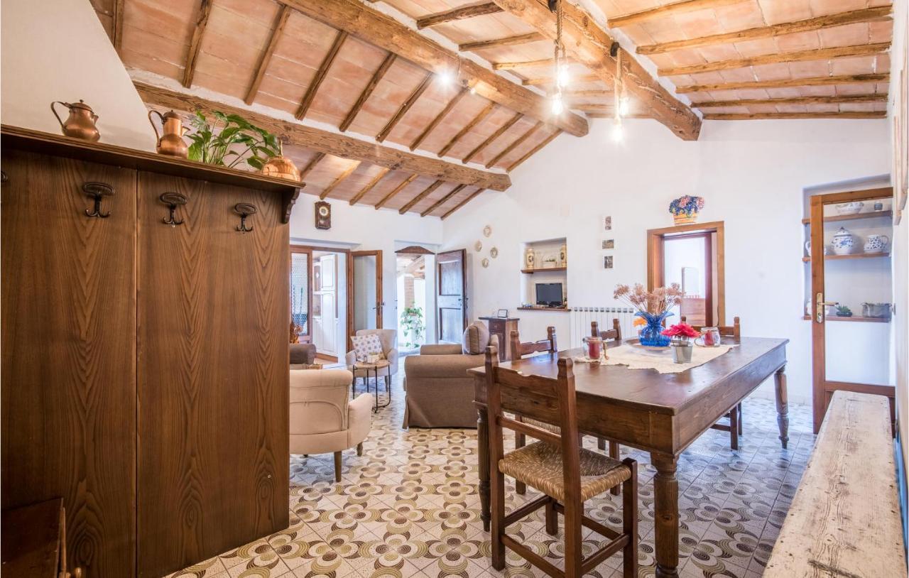 Gorgeous Home In Montalcino With Kitchen Экстерьер фото