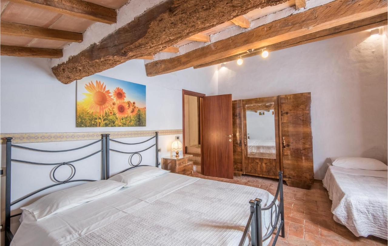 Gorgeous Home In Montalcino With Kitchen Экстерьер фото